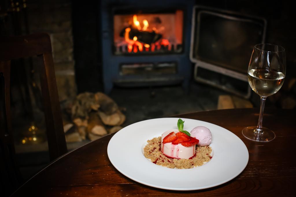 The Plough Inn & Restaurant Congleton Dış mekan fotoğraf